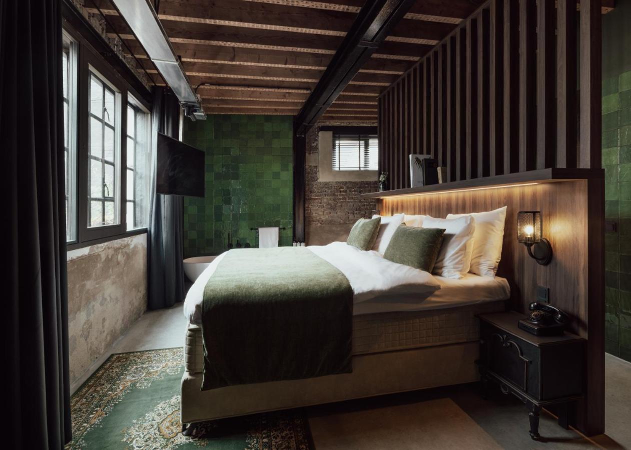 Cousins Boutique Hotel *